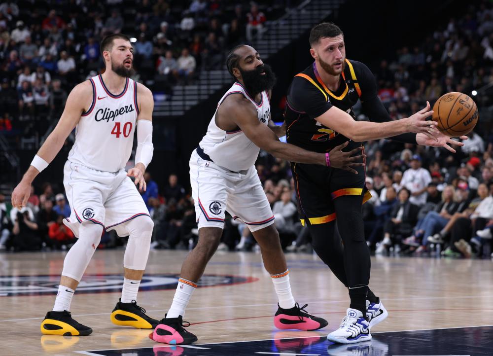 各支球队正 各支球队正